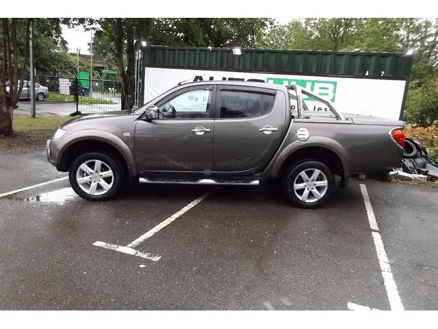 2011 Mitsubishi L200 2.5DI-D Barbarian Pickup 4dr image 3