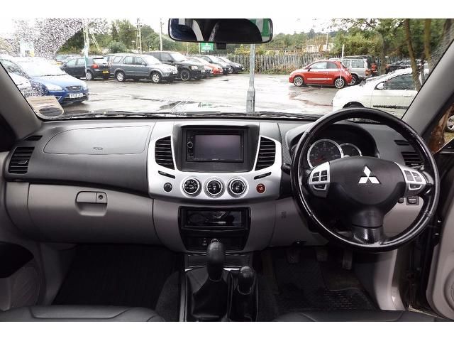 2011 Mitsubishi L200 2.5DI-D Barbarian Pickup 4dr image 8