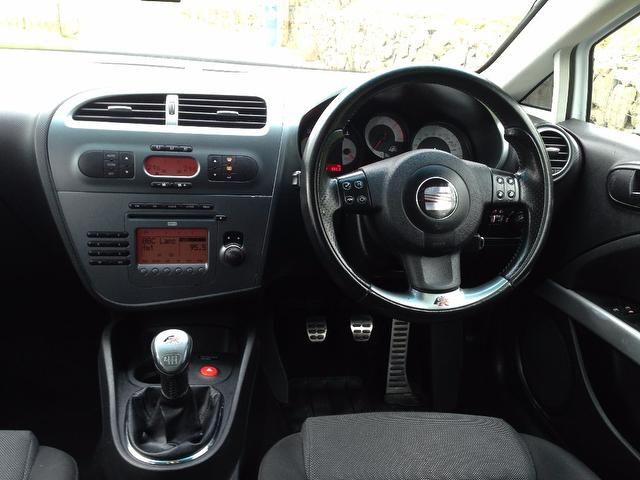 2007 Seat Leon 2.0 TDI DPF FR 5dr image 6