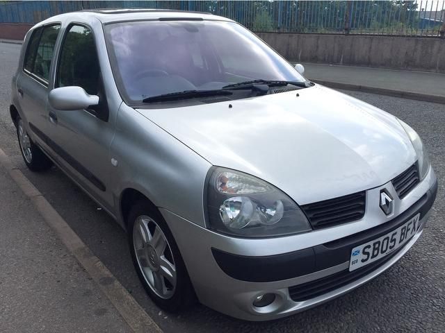 2005 Renault Clio 1.6 16v Dynamique 5dr (a/c) 12 MONTHS MOT image 1