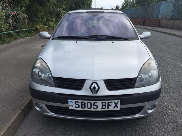 2005 Renault Clio 1.6 16v Dynamique 5dr (a/c) 12 MONTHS MOT image 2