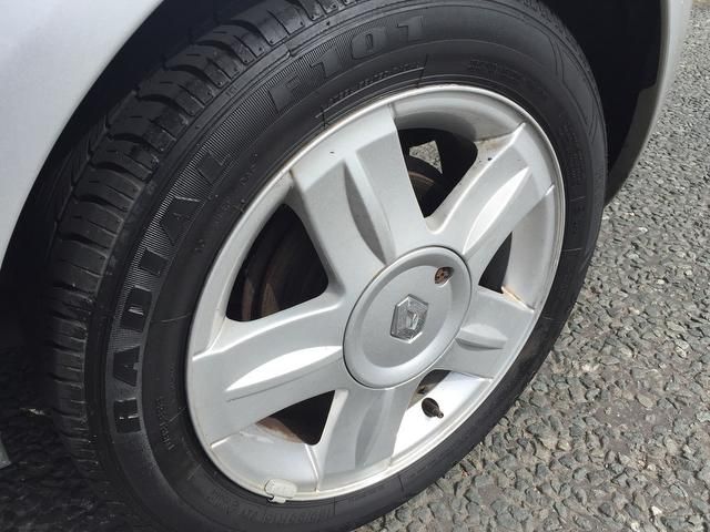 2005 Renault Clio 1.6 16v Dynamique 5dr (a/c) 12 MONTHS MOT image 8