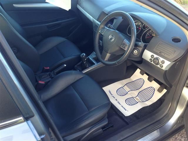 2005 Vauxhall Astra 1.6 16v Elite 5dr image 3