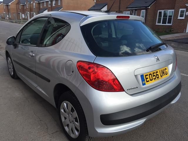 2006 Peugeot 207 1.4 16v S 3dr 12 MONTHS MOT image 4