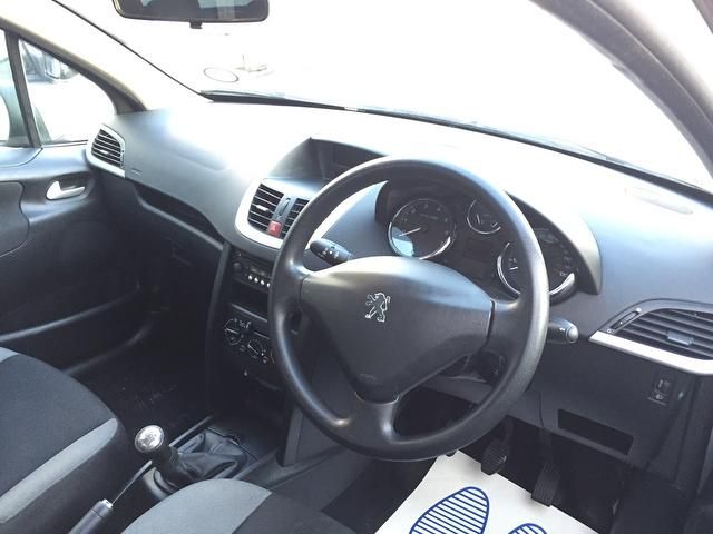 2006 Peugeot 207 1.4 16v S 3dr 12 MONTHS MOT image 6