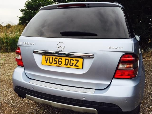 2007 Mercedes-Benz M Class 3.0 ML320 CDI Sport 7G-Tronic 5dr image 3
