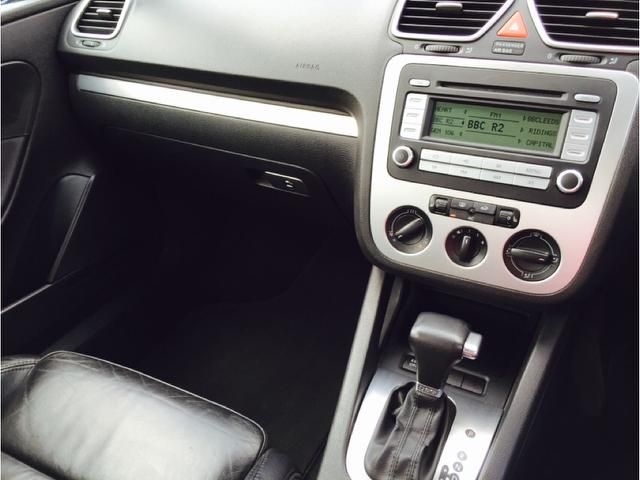 2007 Volkswagen EOS 2.0 TDI Sport DSG 2dr image 7