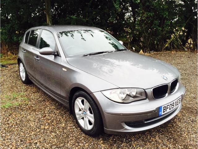 2009 BMW 1 SERIES 2.0 118d SE 5dr image 2