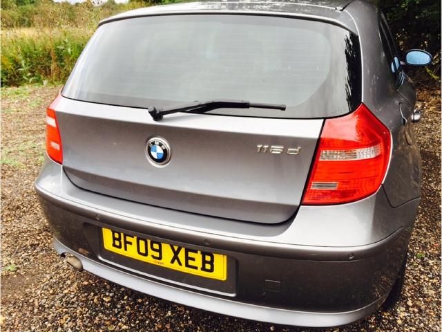 2009 BMW 1 SERIES 2.0 118d SE 5dr image 3