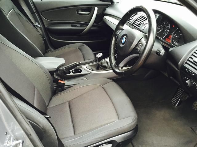 2009 BMW 1 SERIES 2.0 118d SE 5dr image 5