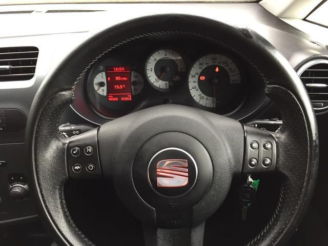 2008 Seat Leon 2.0 TDI DPF FR 5dr image 5