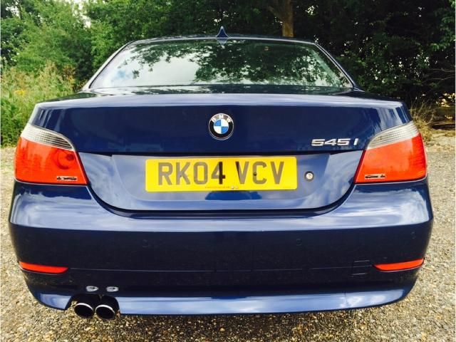 2004 BMW 5 SERIES 4.4 545i SE 4dr image 3