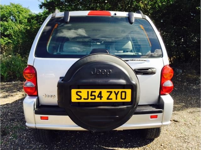 2004 Jeep Cherokee 2.5 CRD Limited Station Wagon 5dr image 3