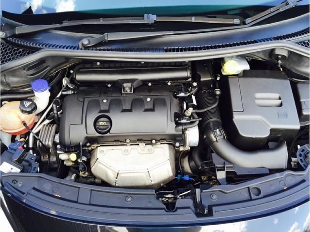 2009 Peugeot 207 1.4 VTi Sport 5dr image 4