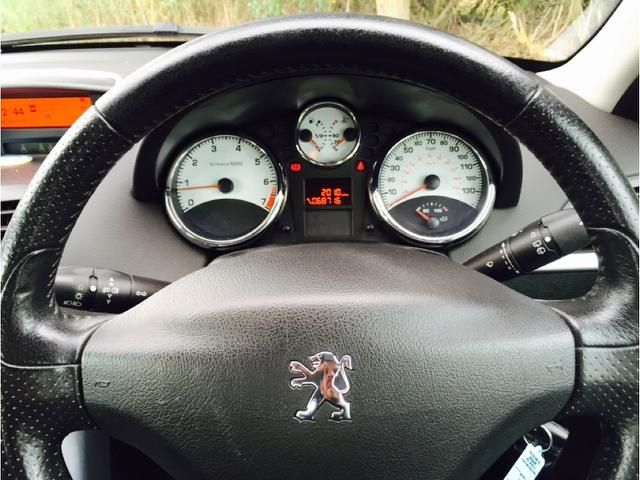 2006 Peugeot 207 1.4 16v Sport 5dr image 5