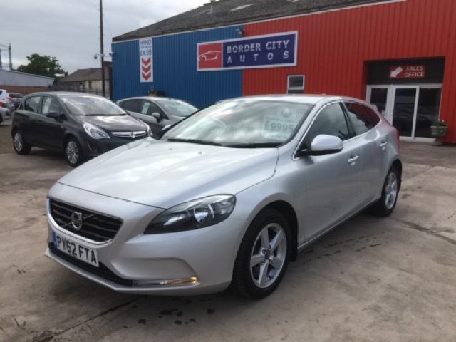 2012 VOLVO V40 2.0 D3 SE 5d 148 BHP image 1