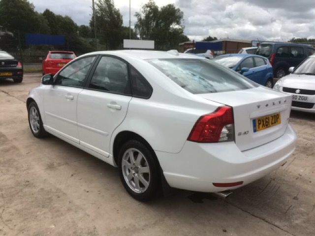 2012 VOLVO S40 2.0 D3 ES 4d 148 BHP image 6