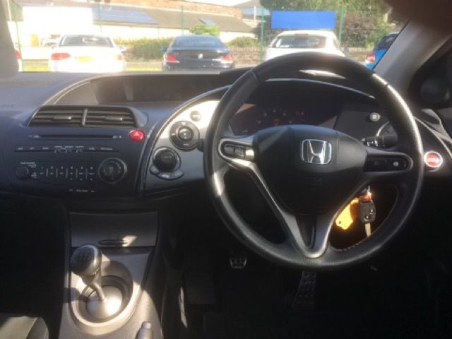 2011 HONDA CIVIC 1.8 I-VTEC SI 5d 138 BHP image 5