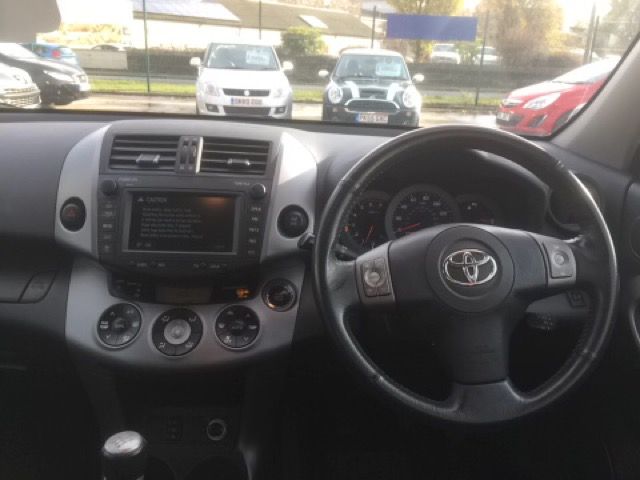 2006 TOYOTA RAV4 2.2 T180 D-4D 5d 175 BHP image 5