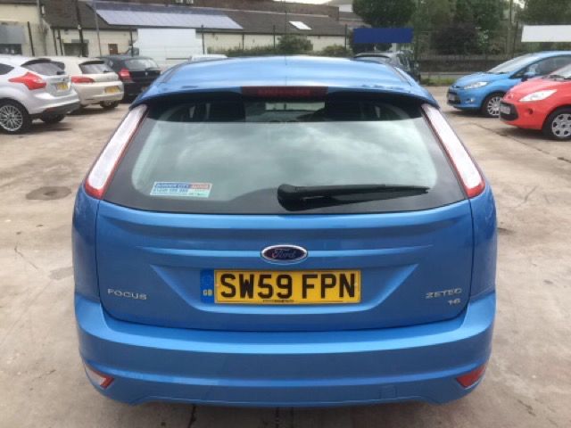 2009 FORD FOCUS 1.6 ZETEC 5d 100 BHP image 4