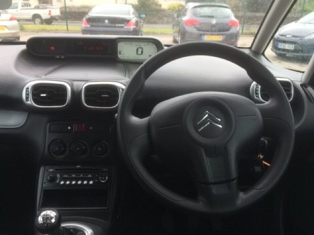 2009 CITROEN C3 PICASSO 1.6 PICASSO VTR PLUS HDI 5d 90 BHP image 5