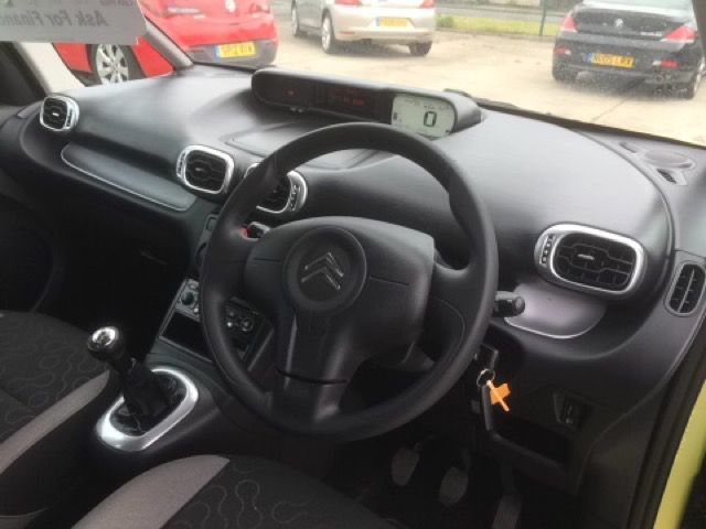2009 CITROEN C3 PICASSO 1.6 PICASSO VTR PLUS HDI 5d 90 BHP image 6