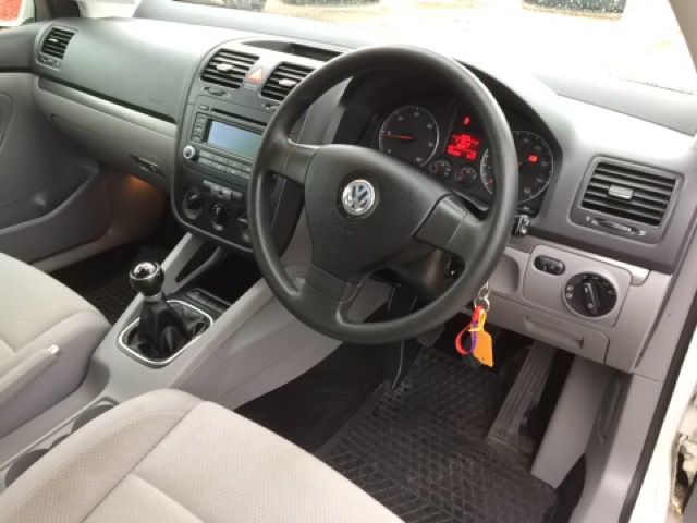 2006 VOLKSWAGEN GOLF 1.9 SE TDI 5d 103 BHP image 6