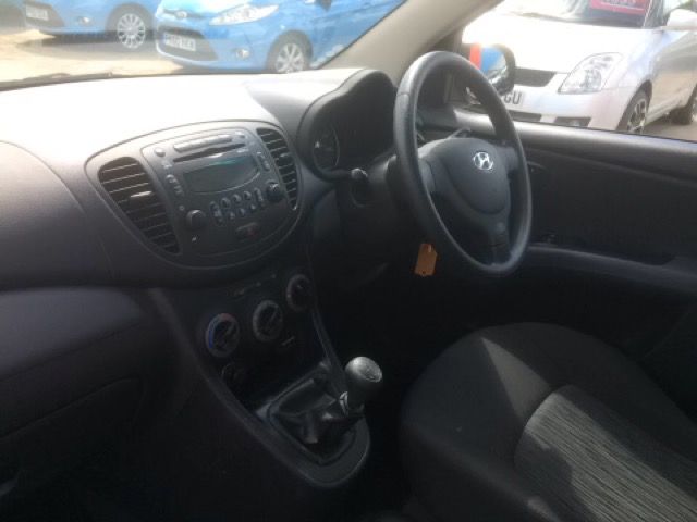 2011 HYUNDAI I10 1.2 ACTIVE 5d 85 BHP image 7