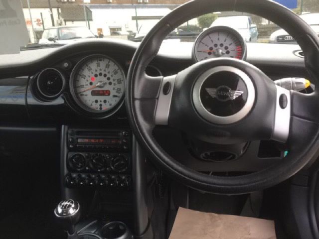 2006 MINI HATCH 1.6 ONE SEVEN 3d 89 BHP image 5