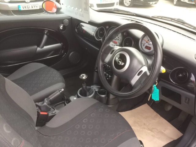 2006 MINI HATCH 1.6 ONE SEVEN 3d 89 BHP image 6