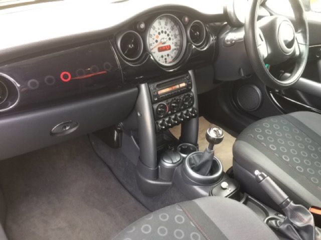 2006 MINI HATCH 1.6 ONE SEVEN 3d 89 BHP image 7