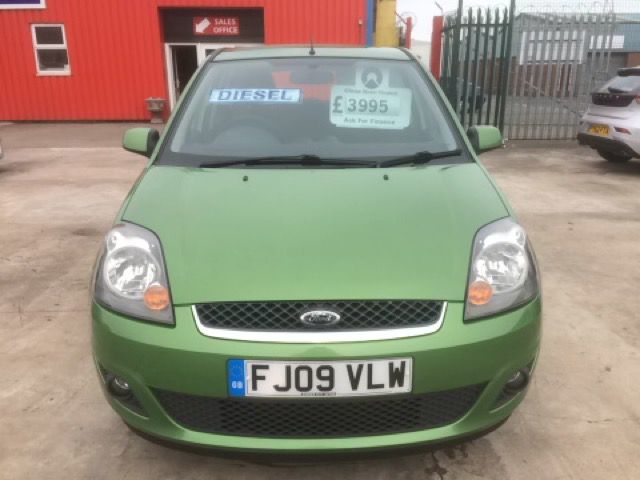 2009 FORD FIESTA 1.4 GHIA TDCI 5d 68 BHP image 2