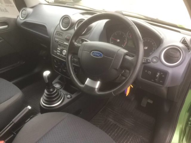 2009 FORD FIESTA 1.4 GHIA TDCI 5d 68 BHP image 6