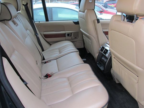 2011 Land Rover Range Rover 4.4 TDV8 Vogue Auto image 8