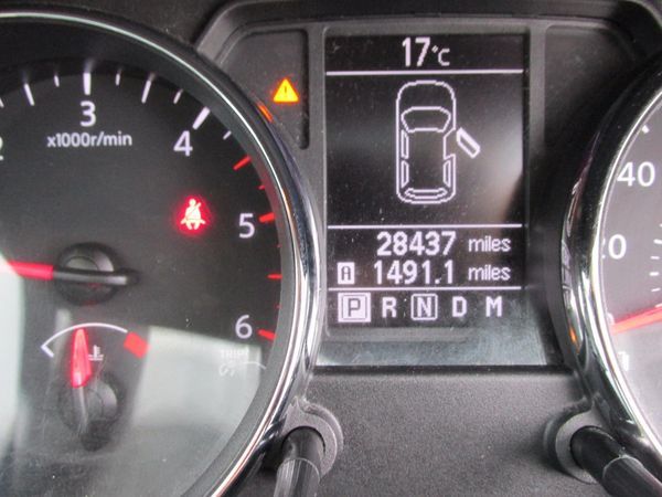 2011 Nissan Qashqai 2.0 dCi N-Tec Auto 4WD image 8