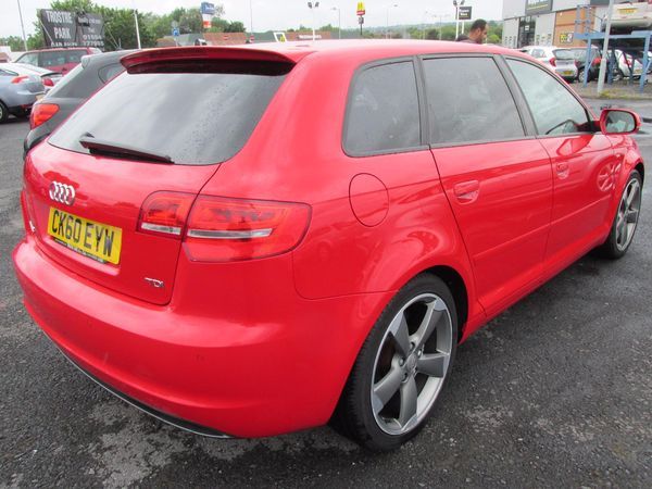 2010 Audi A3 2.0 TDI Black Edition / Start Stop image 2