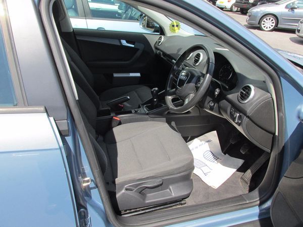 2010 Audi A3 1.6 TDI SE image 7