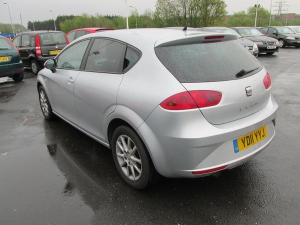 2011 SEAT Leon 1.6 TDI CR SE DSG Auto image 4