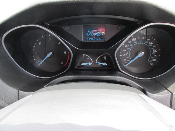 2012 Ford Focus 1.6 TDCi 115 Edge image 10