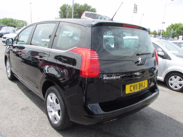 2011 Peugeot 5008 1.6 HDi 110 Sport EGC Auto image 4