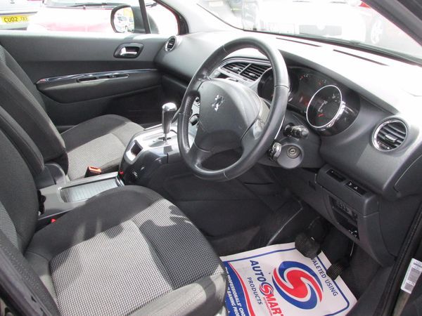 2011 Peugeot 5008 1.6 HDi 110 Sport EGC Auto image 8