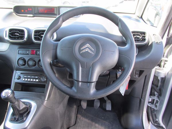 2012 Citroen C3 Picasso 1.6 HDi 8V VTR+ image 8