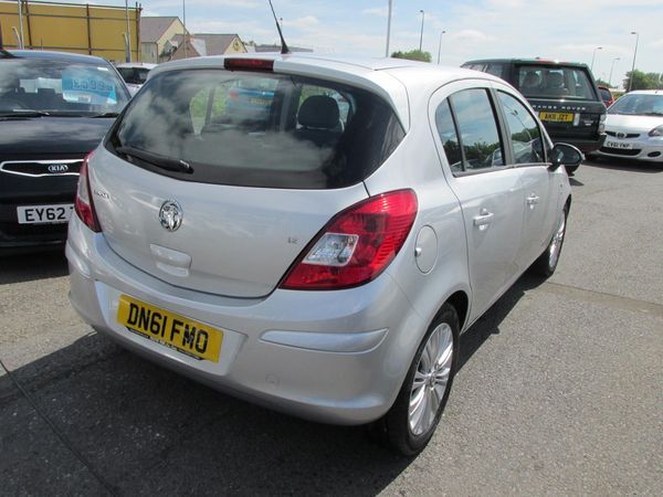 2011 Vauxhall Corsa 1.2 SE image 6