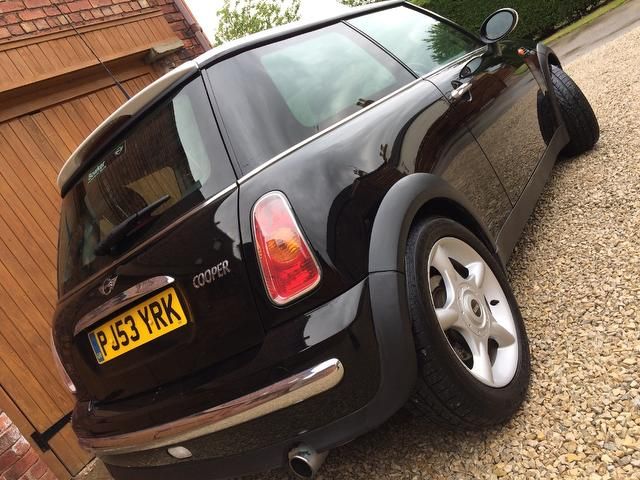 2003 MINI Hatch Cooper 1.6 Cooper 3dr image 3