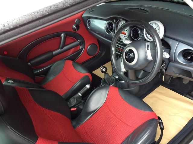 2003 MINI Hatch Cooper 1.6 Cooper 3dr image 5