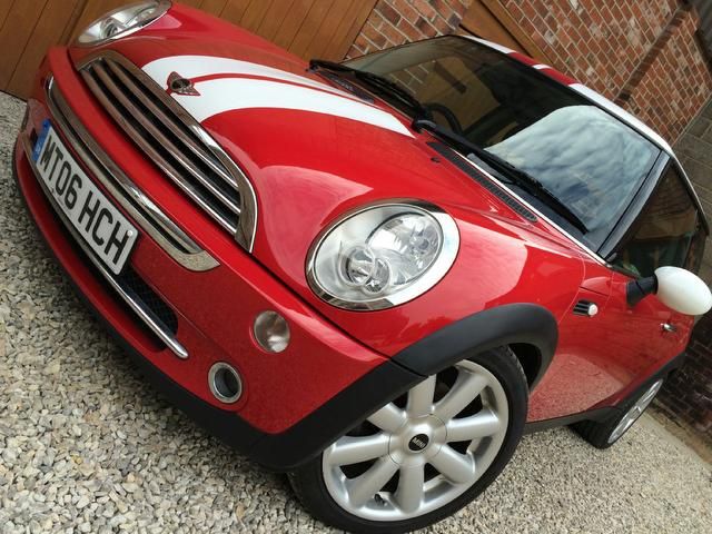 2006 MINI Hatch Cooper 1.6 Cooper 3dr image 2