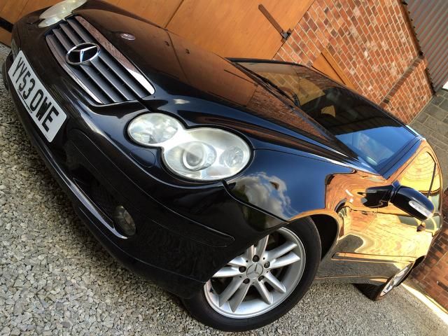 2003 Mercedes-Benz C Class 2.1 C220 CDI SE 2dr image 2