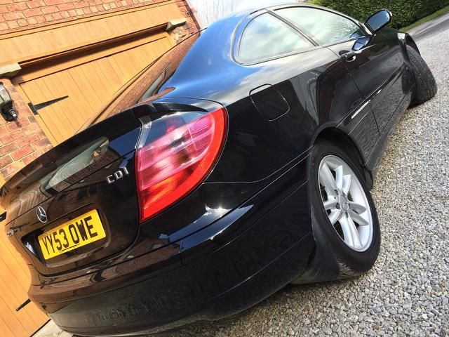 2003 Mercedes-Benz C Class 2.1 C220 CDI SE 2dr image 4