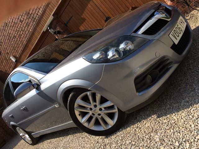 2006 Vauxhall Vectra 1.9 CDTi 16v SRi 5dr image 1