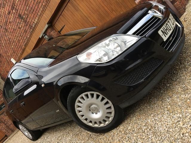 2007 Vauxhall Astra 1.6 i 16v Life 5dr image 1